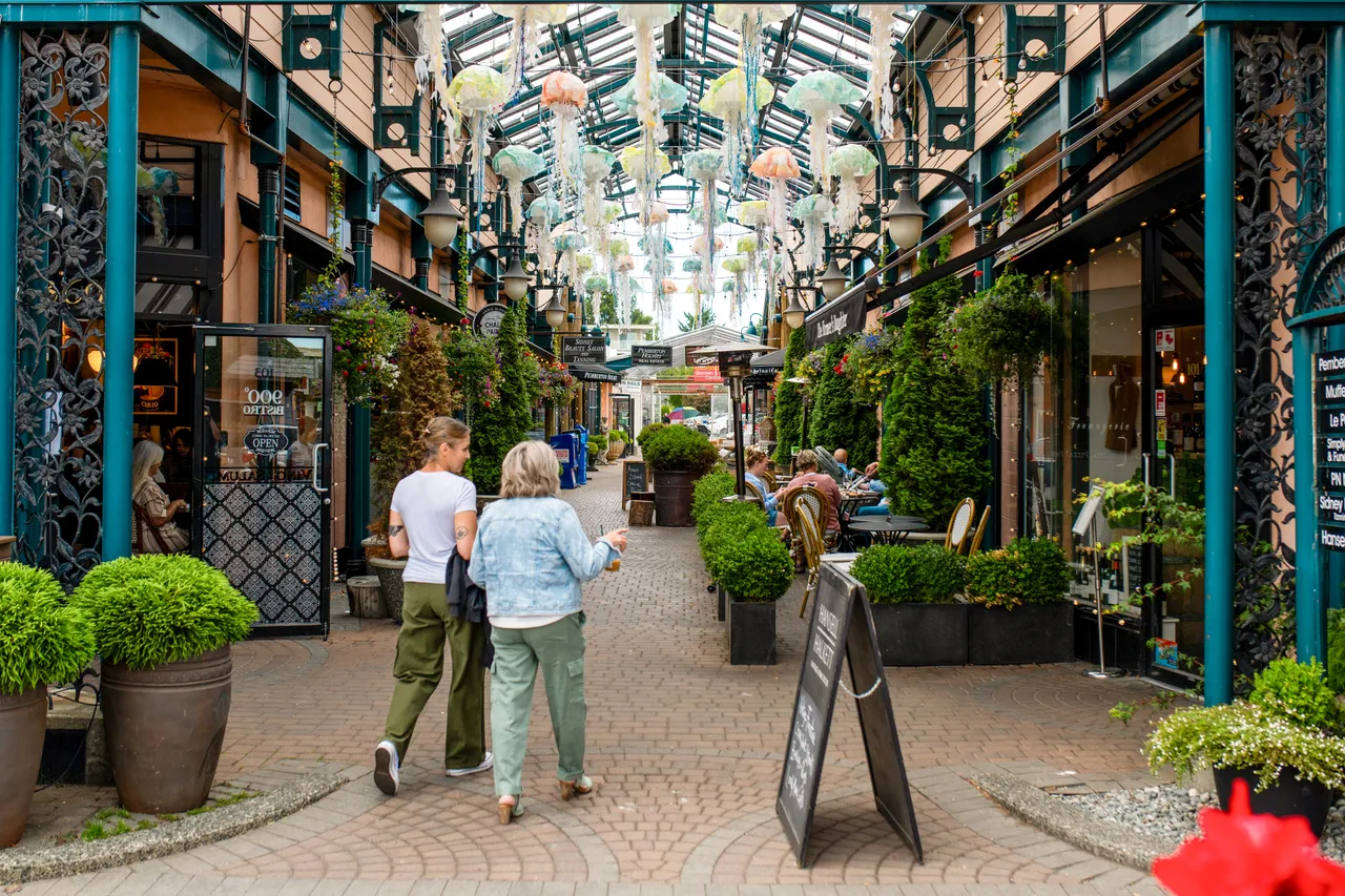 Street arcade - 3 - Sidney