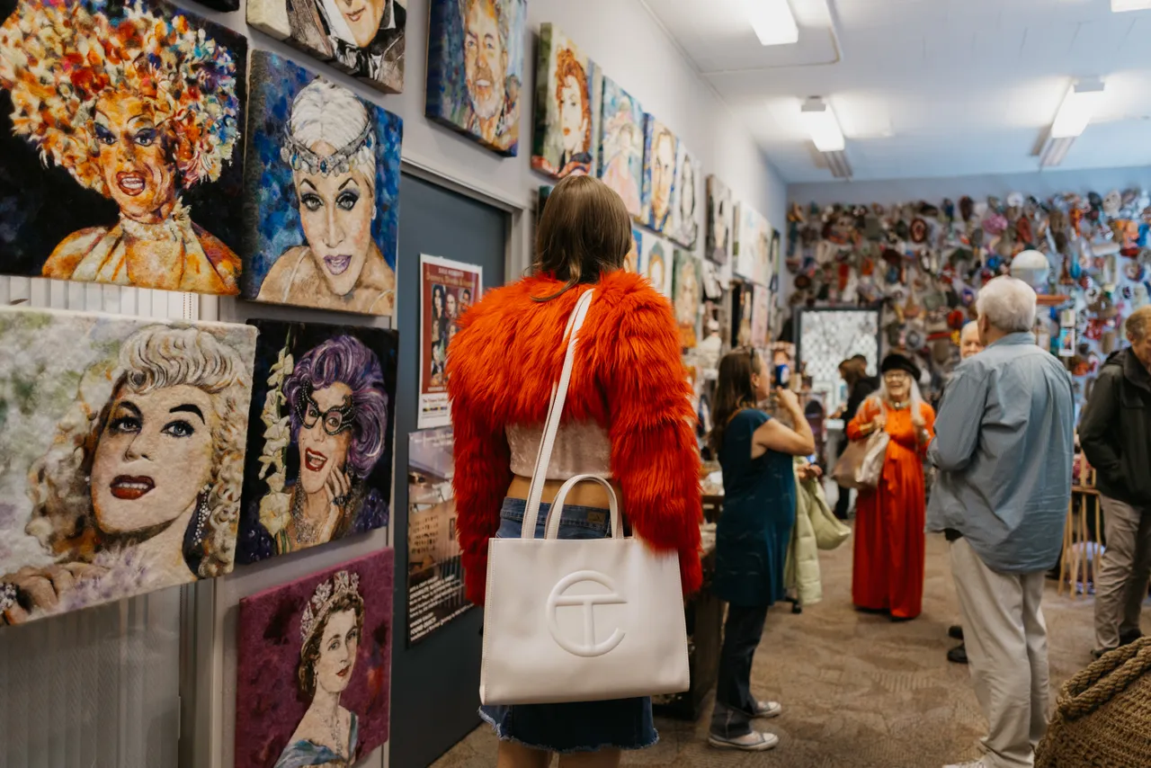 People in gallery - 4 - VIVA Art Collective