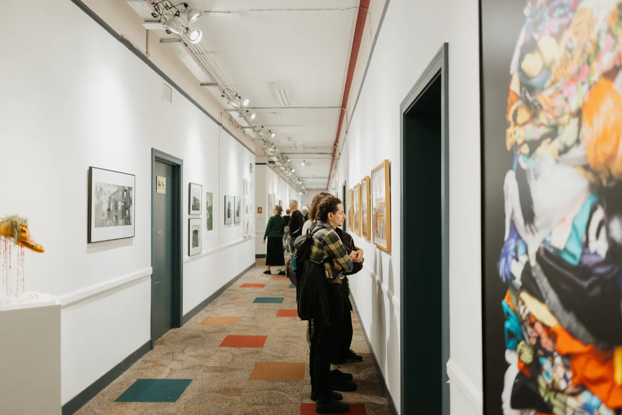 People in gallery - 3 - VIVA Art Collective