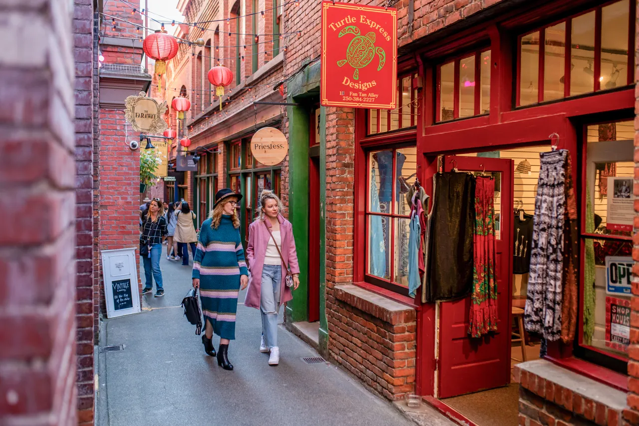 Women walking through Fan Tan Alley - 2 - Victoria