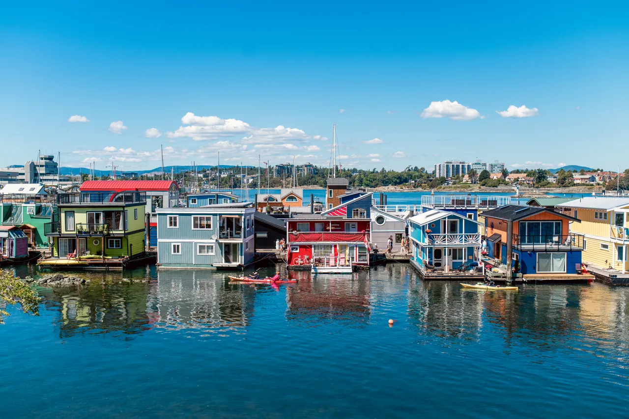 Floating homes - 1