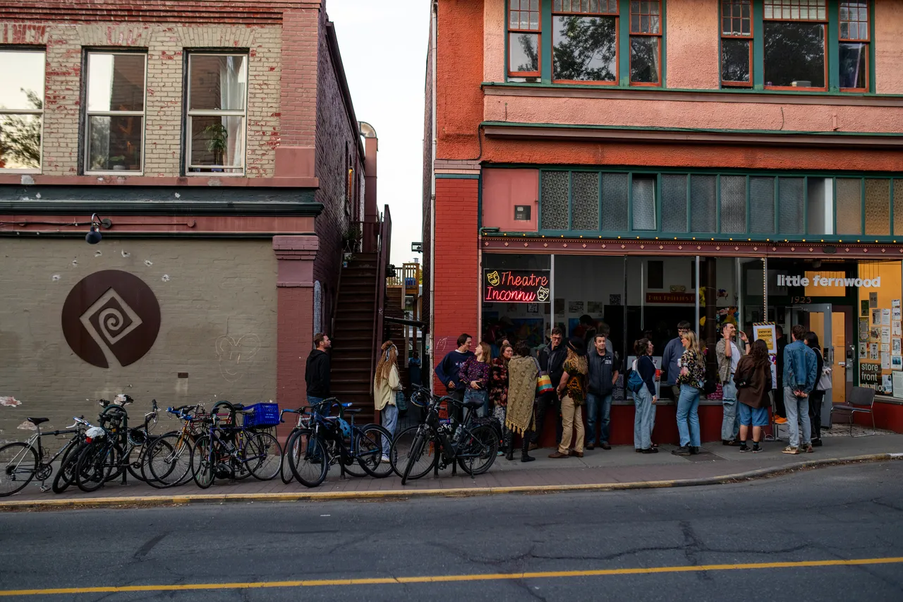 Little Fernwood Gallery Line and Bikes
