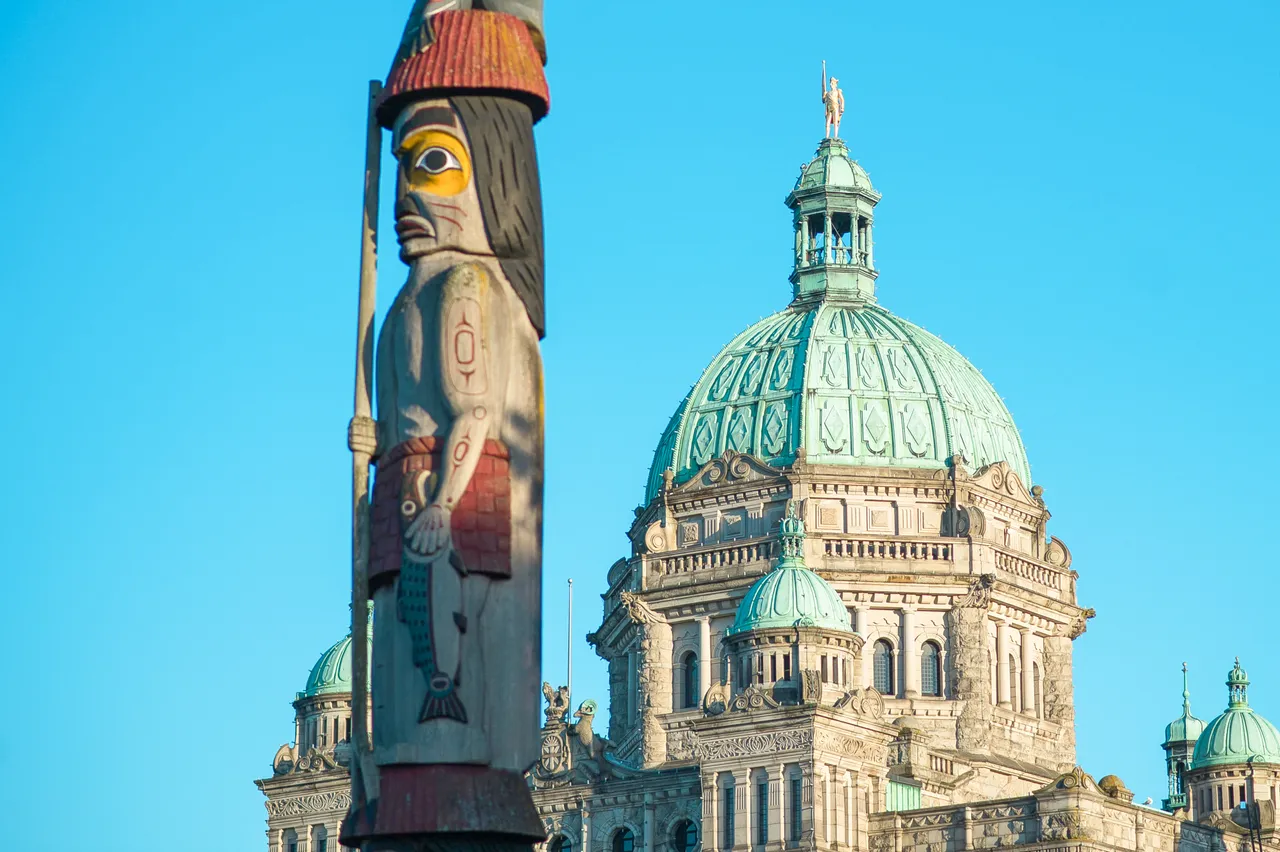 Totem by legislature - 2- Victoria