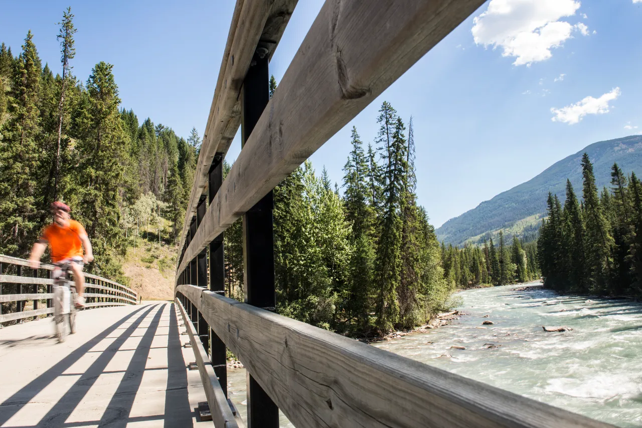 Valley Trail