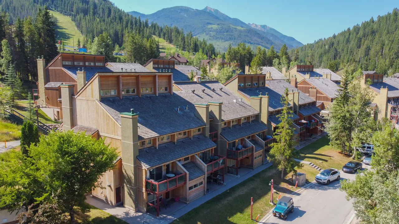 Horsethief Lodge