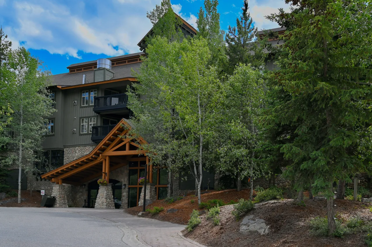 Ski Tip Lodge