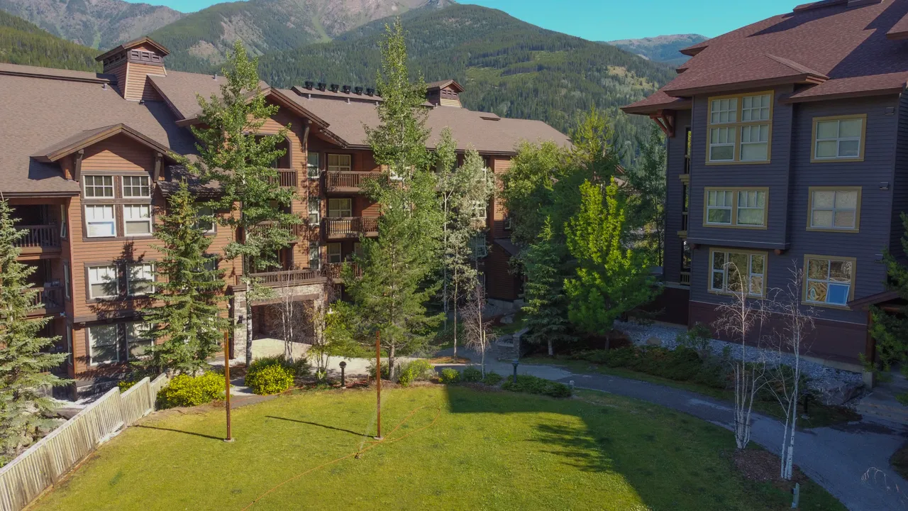 1000 Peaks Lodge