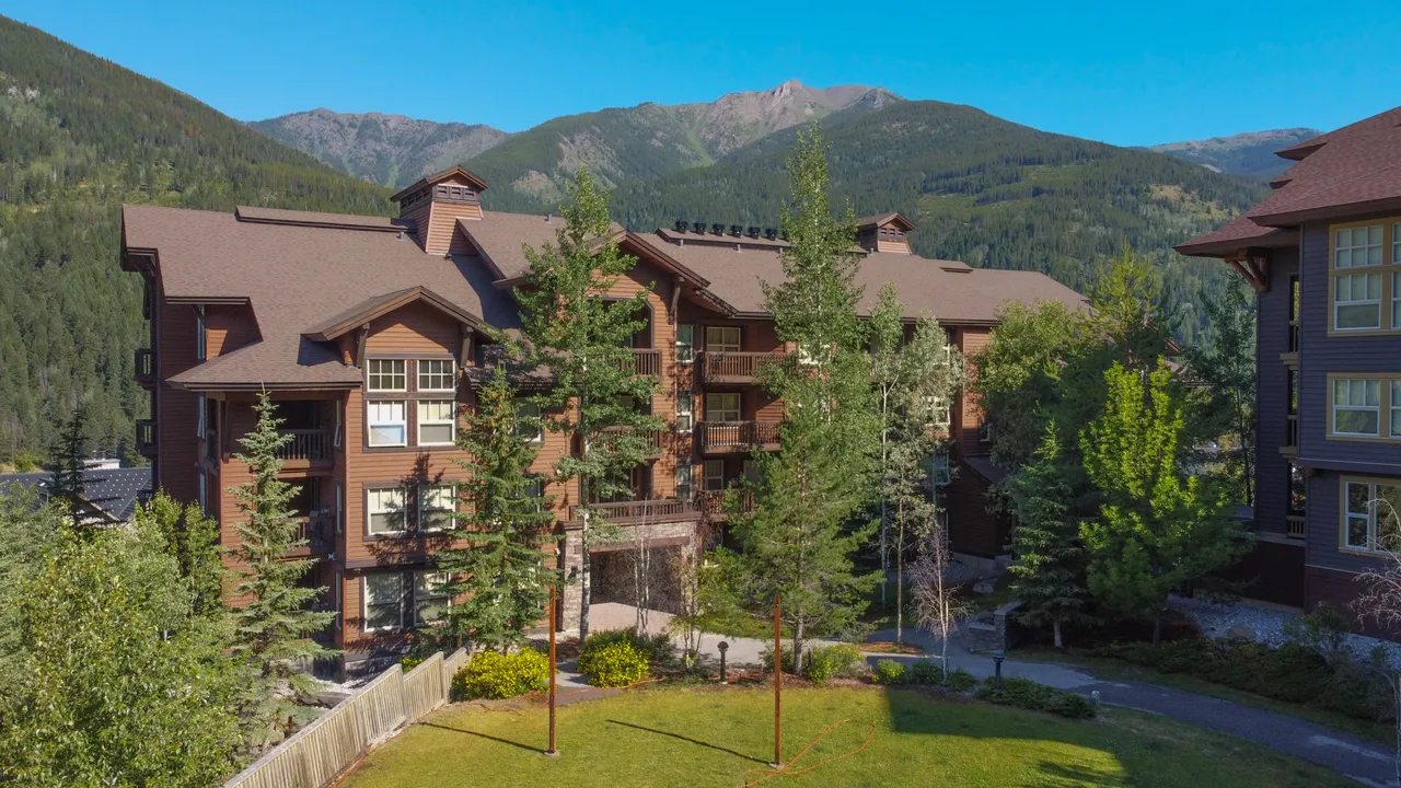 1000 Peaks Lodge