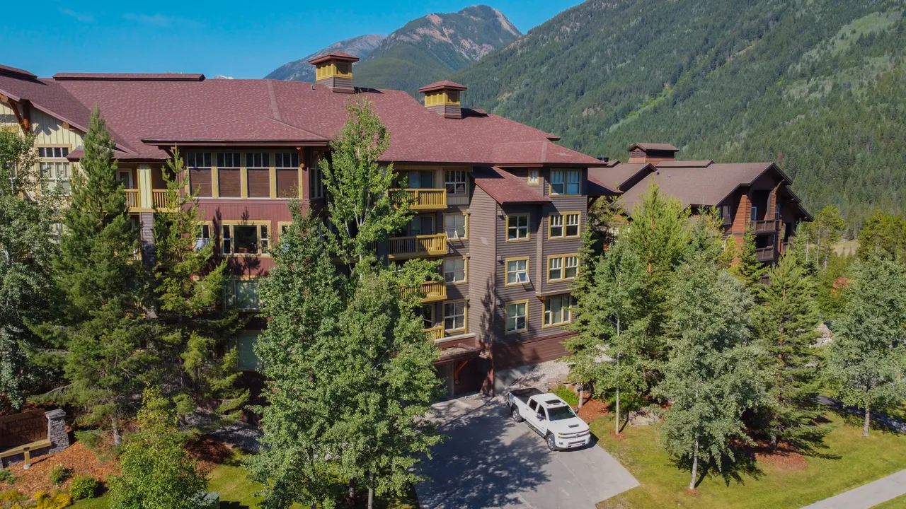 Summit Lodge