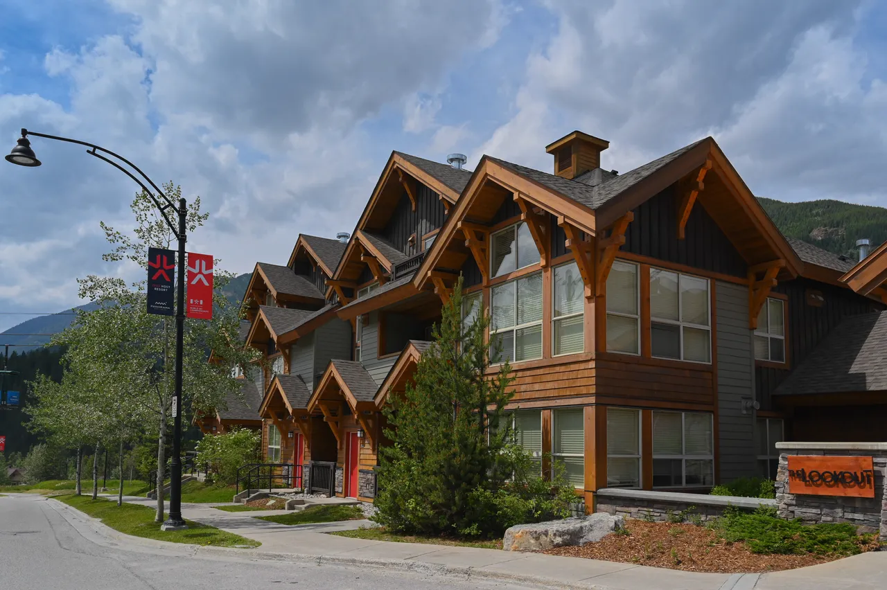 The Lookout Townhomes