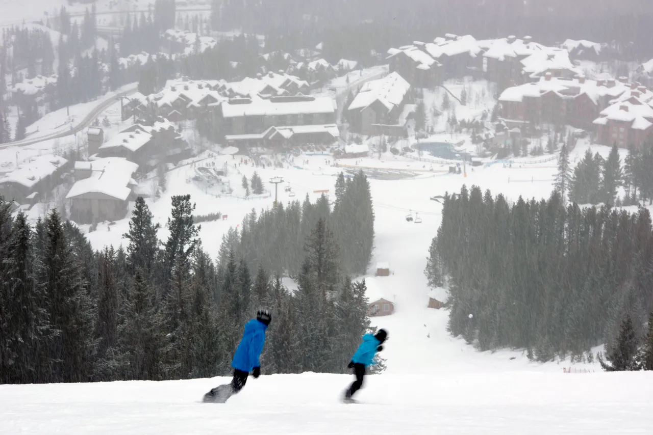 PANO_W2017_gibson_45_RGB