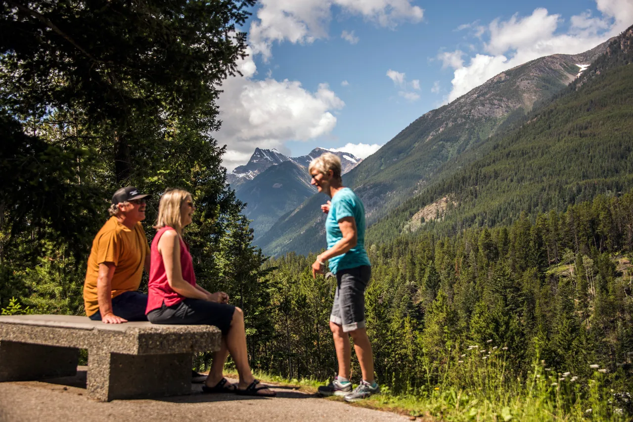 Hiking the Valley Trail