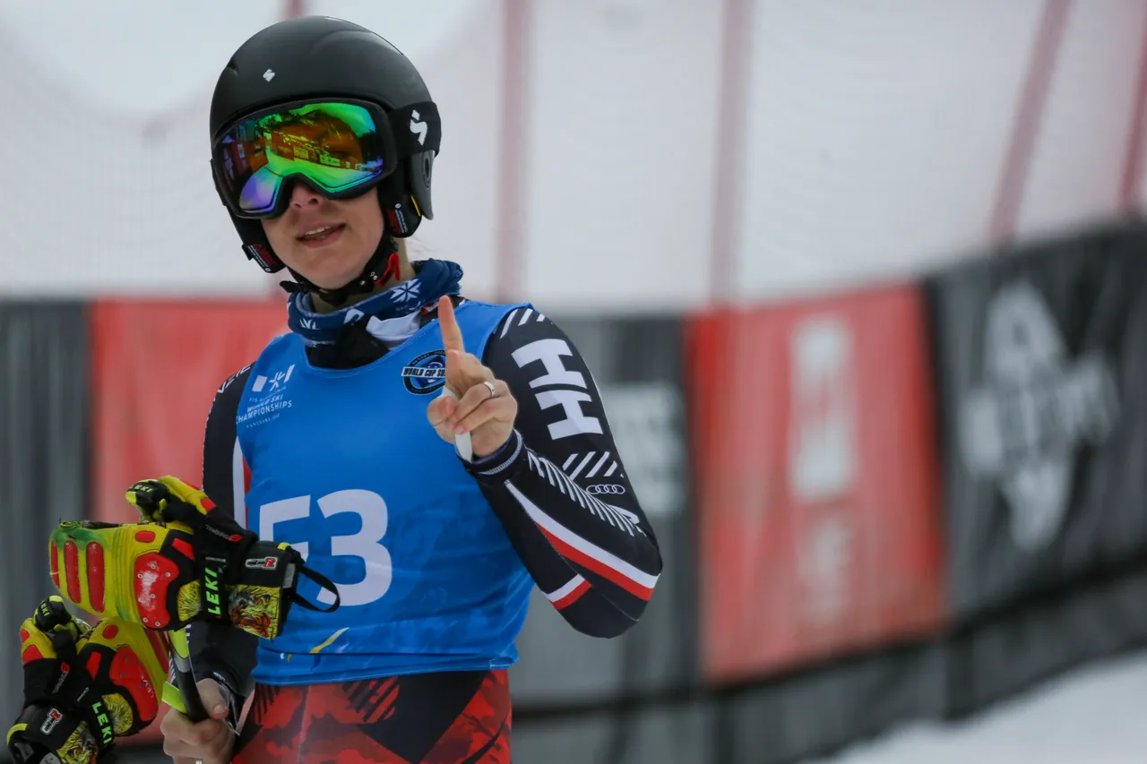 Women's DH | CAN