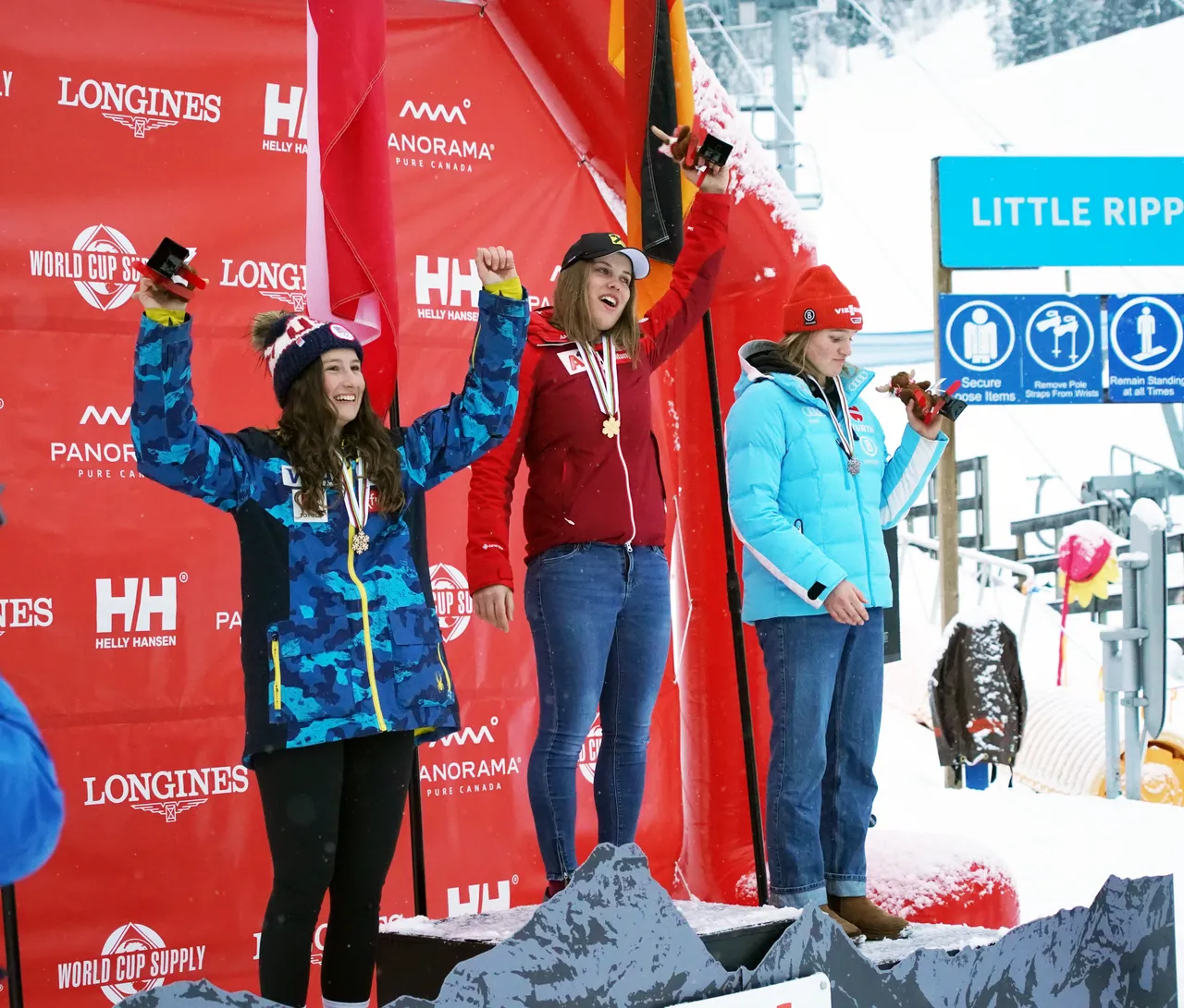Women's DH | Medal Ceremony