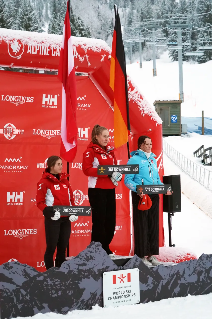 Women's DH | Medal Ceremony
