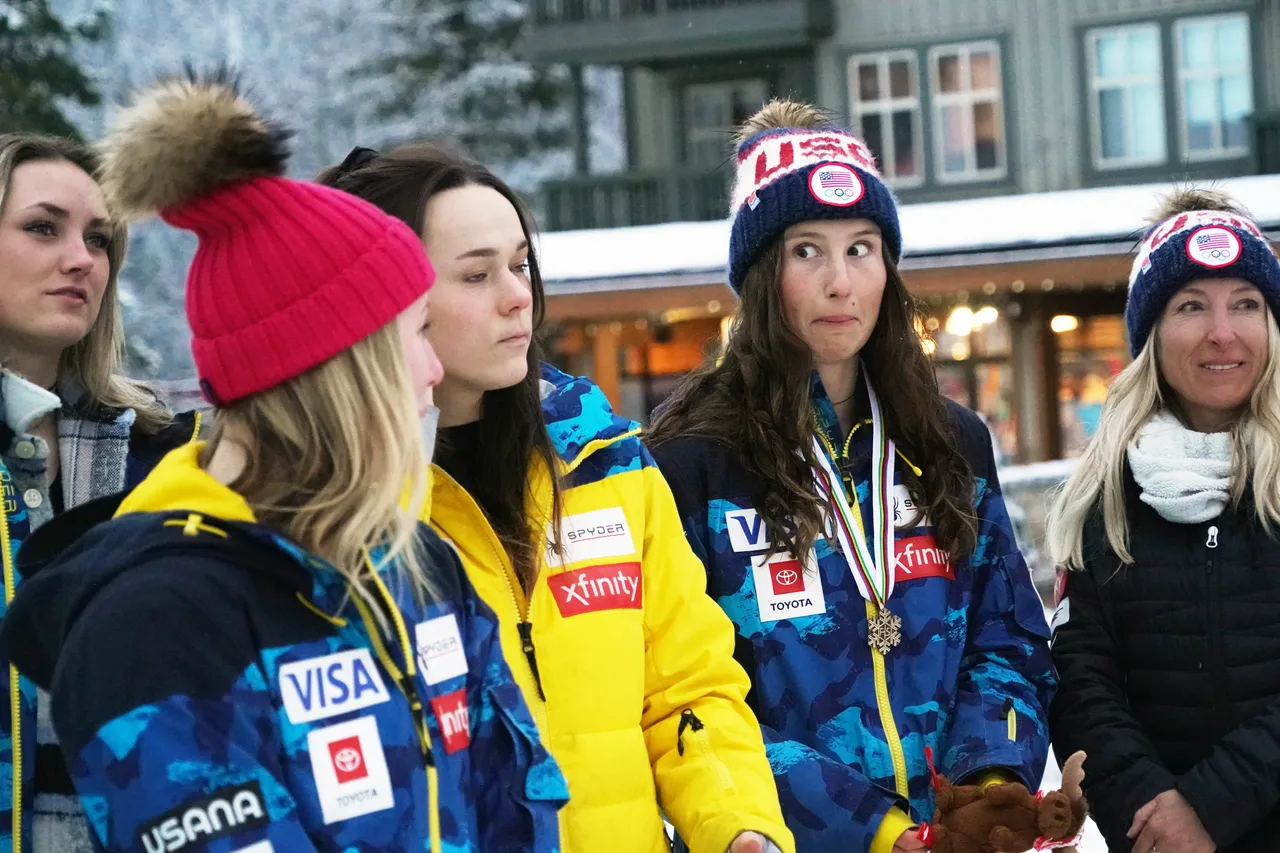 Woman's DH | Medal Ceremony