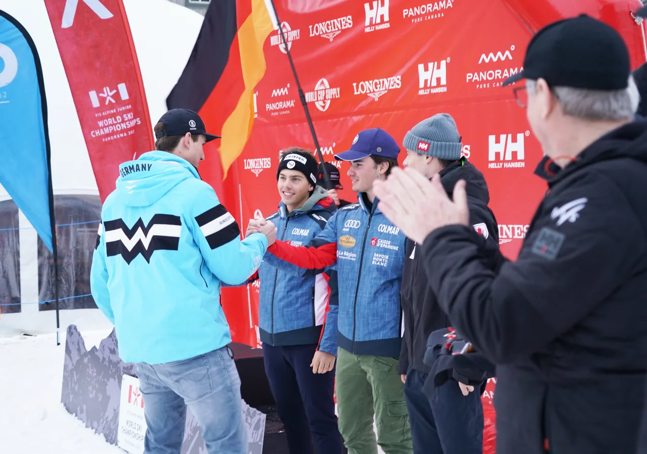 Panorama AJWSC 2022 March 4 Men-s DH Award Ceremony (9)