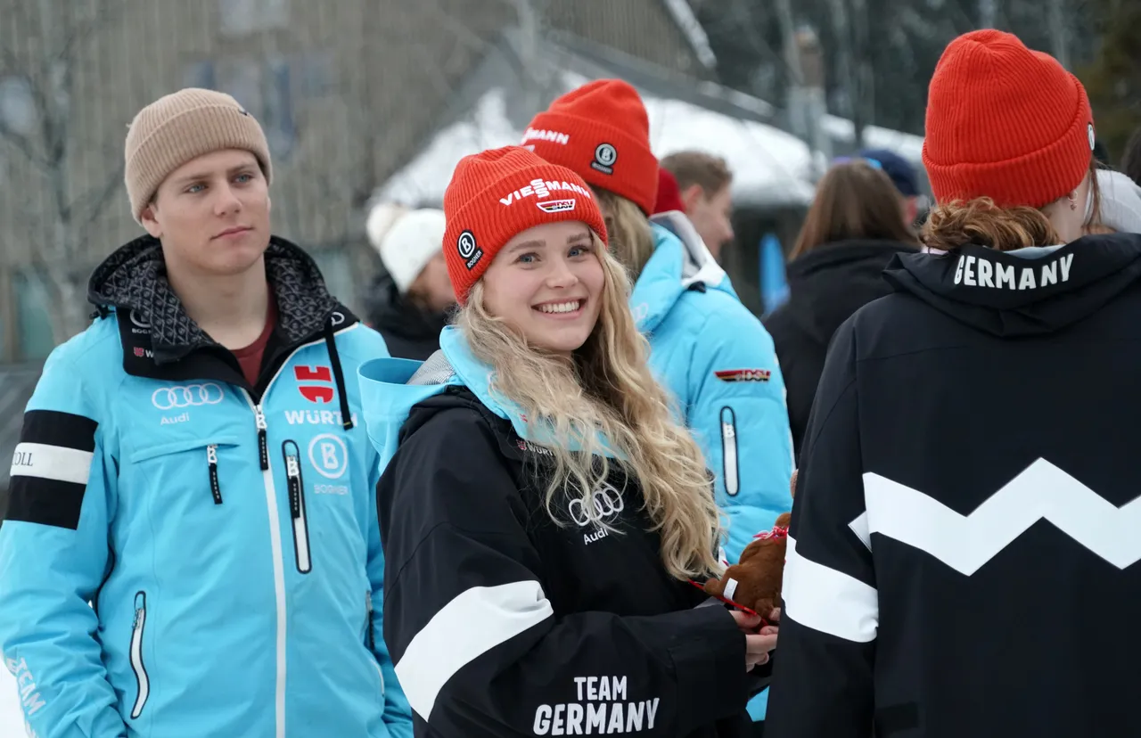Men's DH | Medal Ceremony
