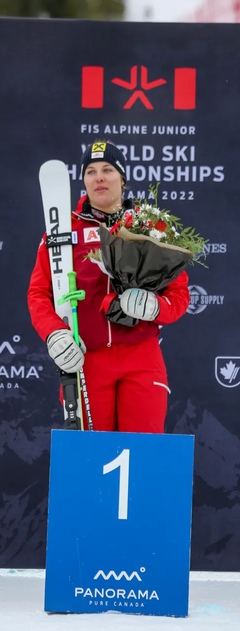 Women's DH | Flower Ceremony