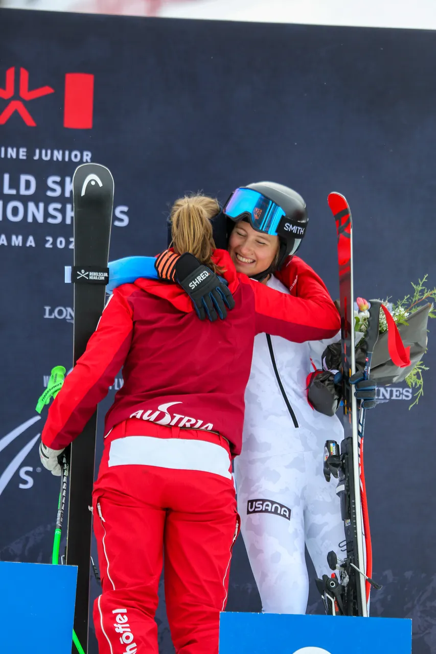 Women's DH | Flower Ceremony