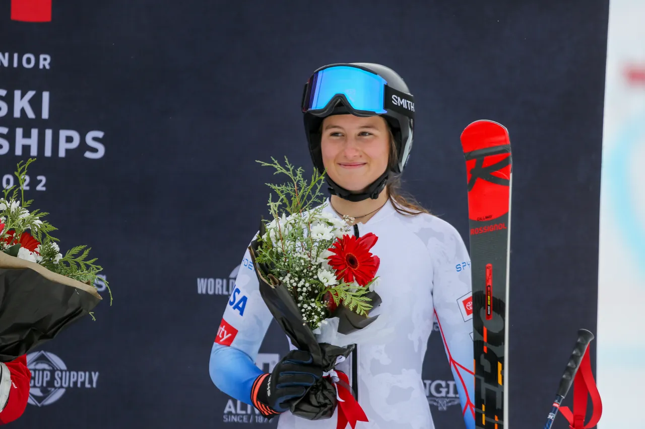 Women's DH | Flower Ceremony