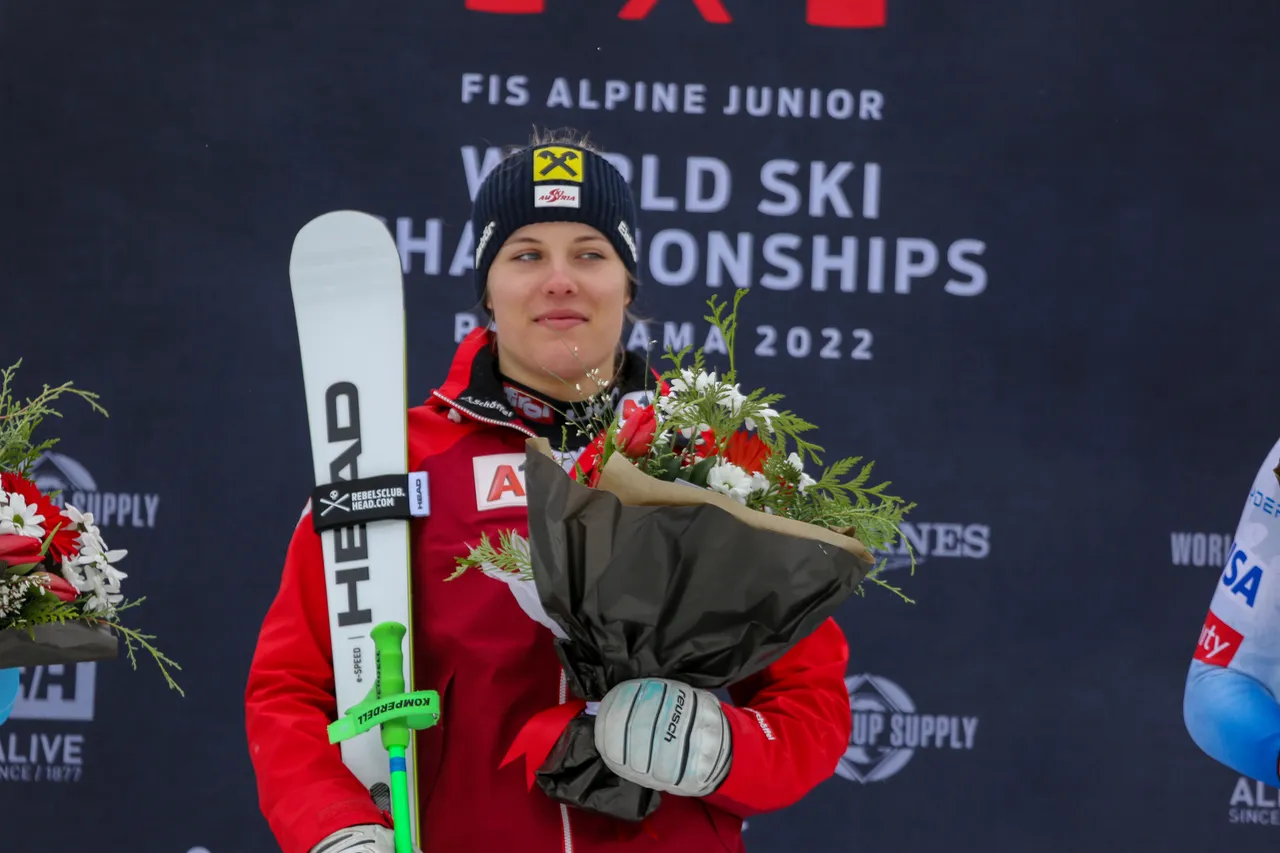 Women's DH | Flower Ceremony