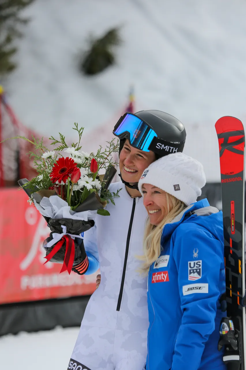 Women's DH | Flower Ceremony