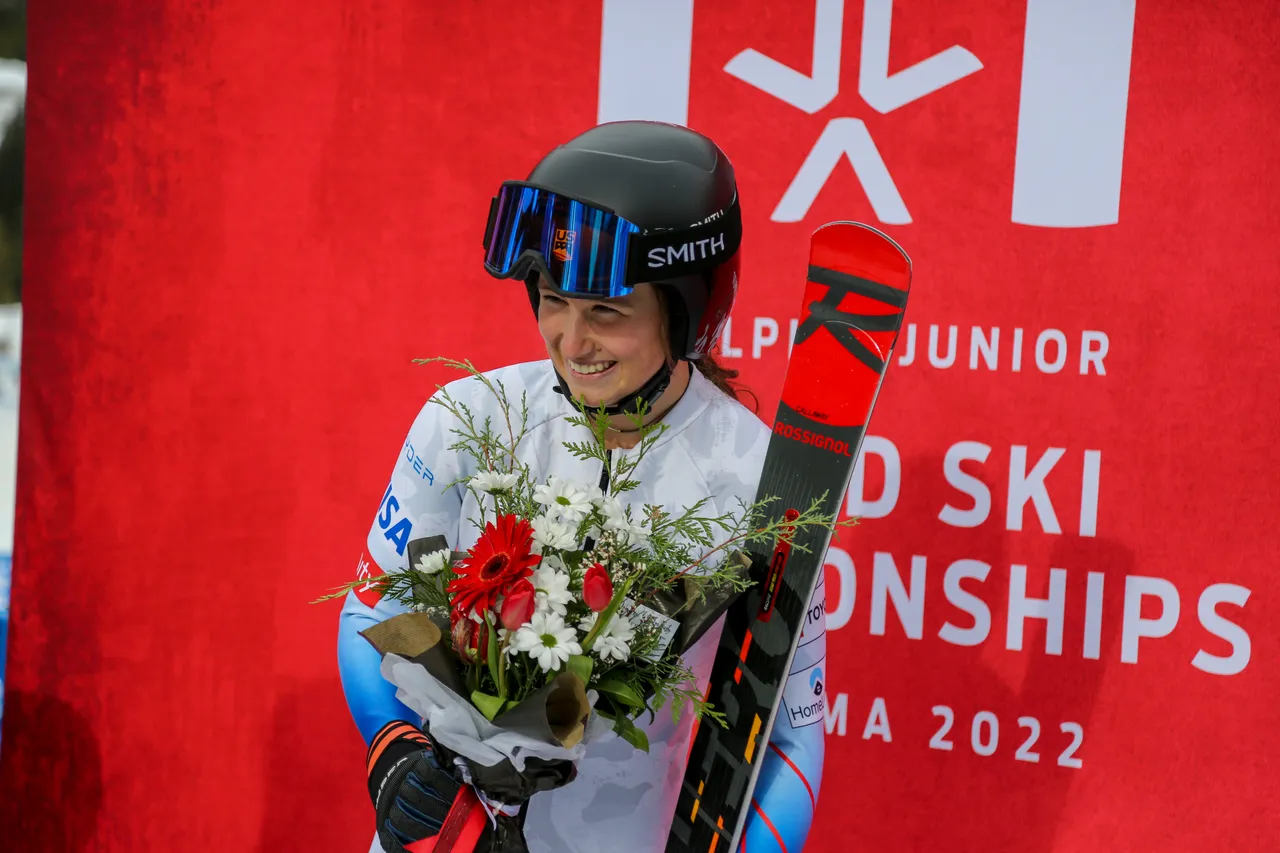 Women's DH | Flower Ceremony