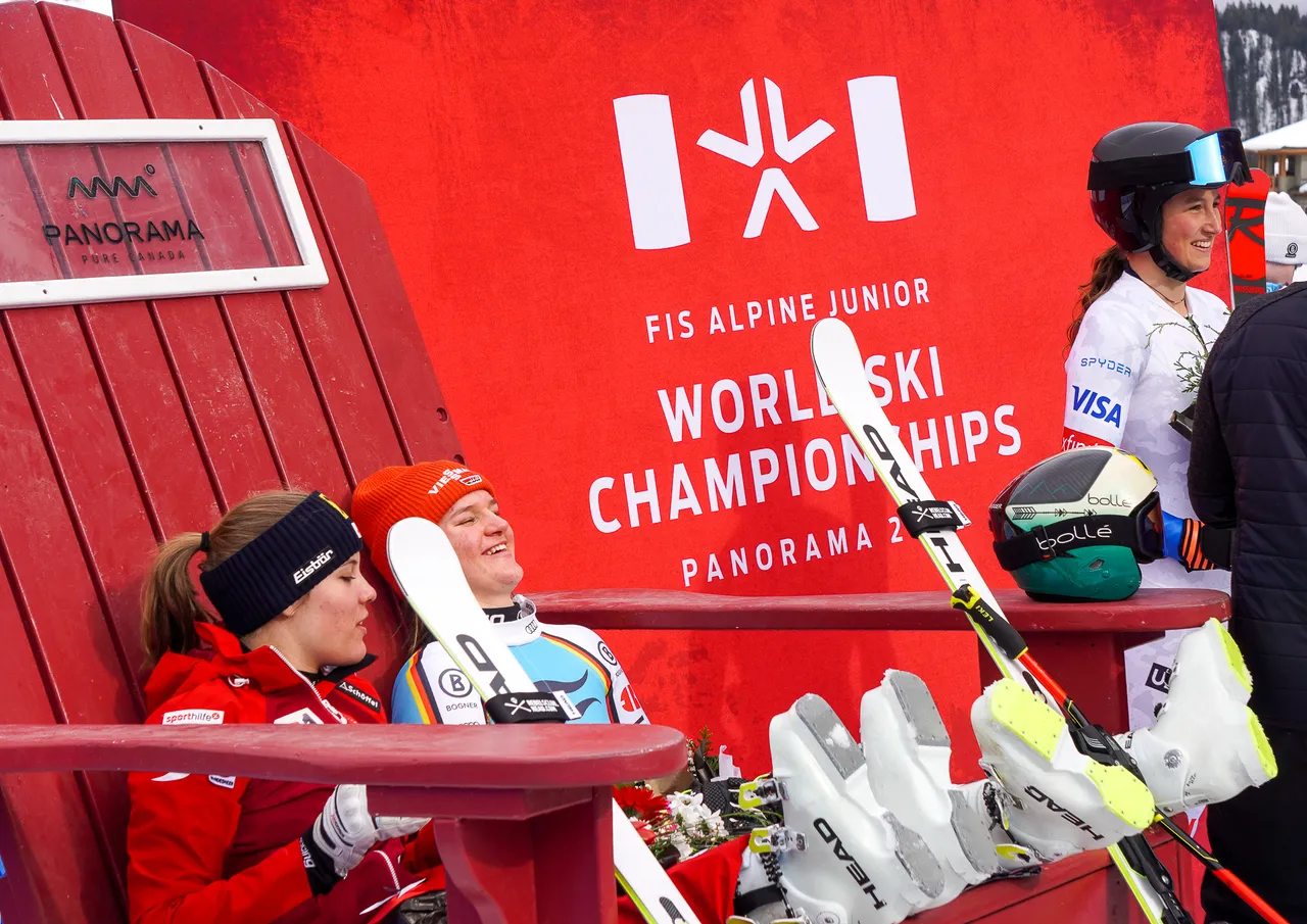 Women's DH | Flower Ceremony