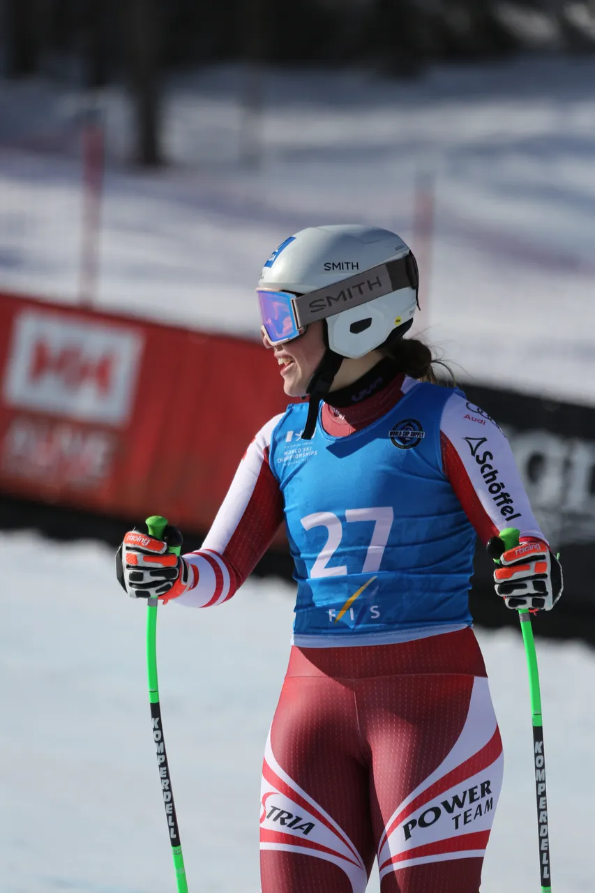 Women's SG | On Course
