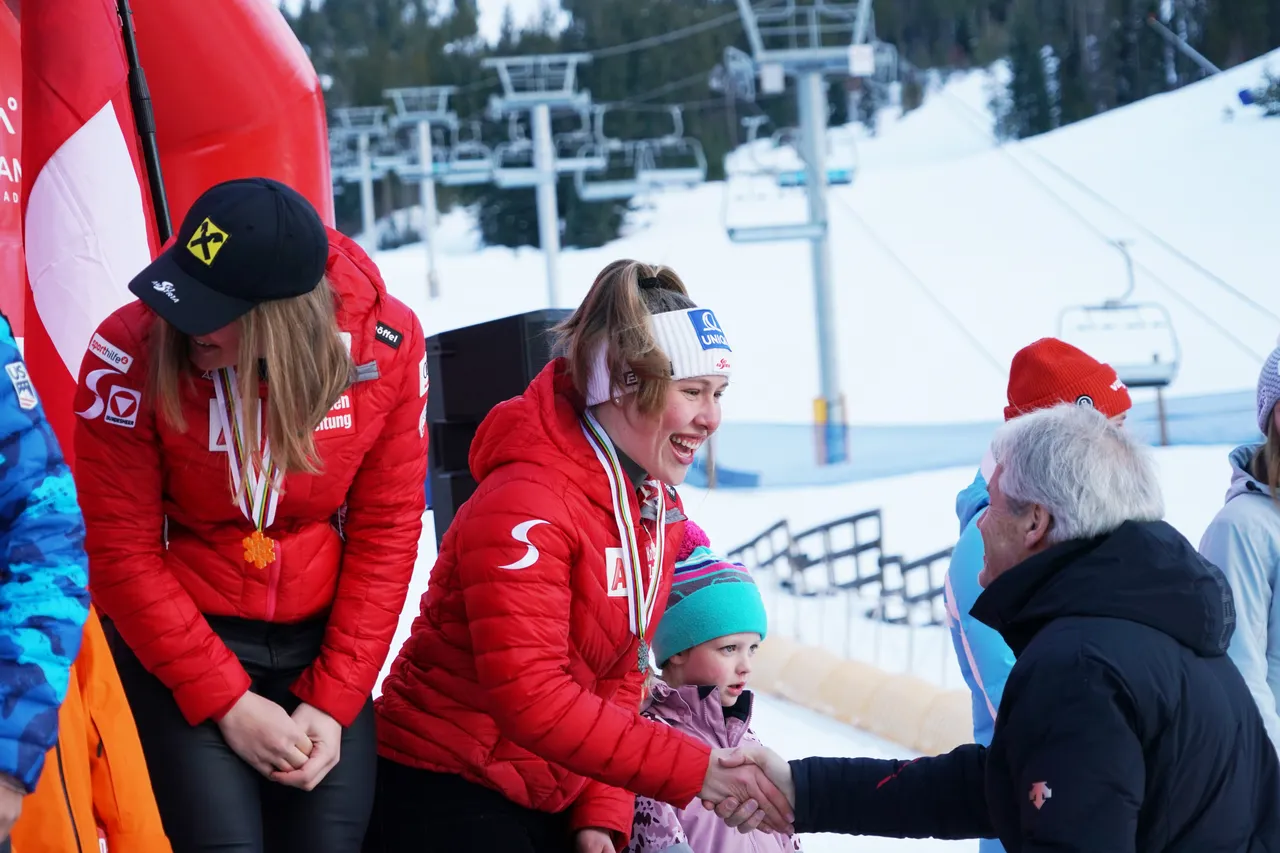 Women's SG | Medal Ceremony