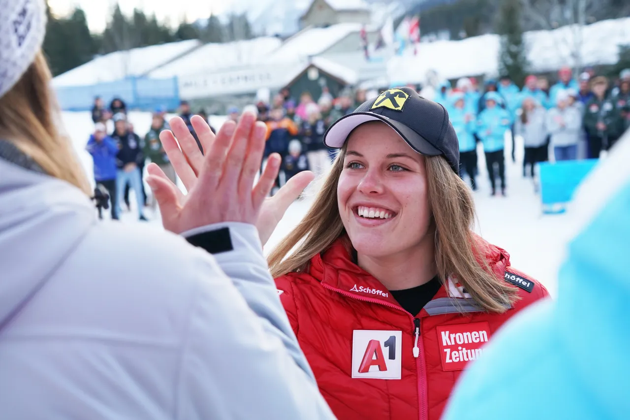 Women's SG | Medal Ceremony