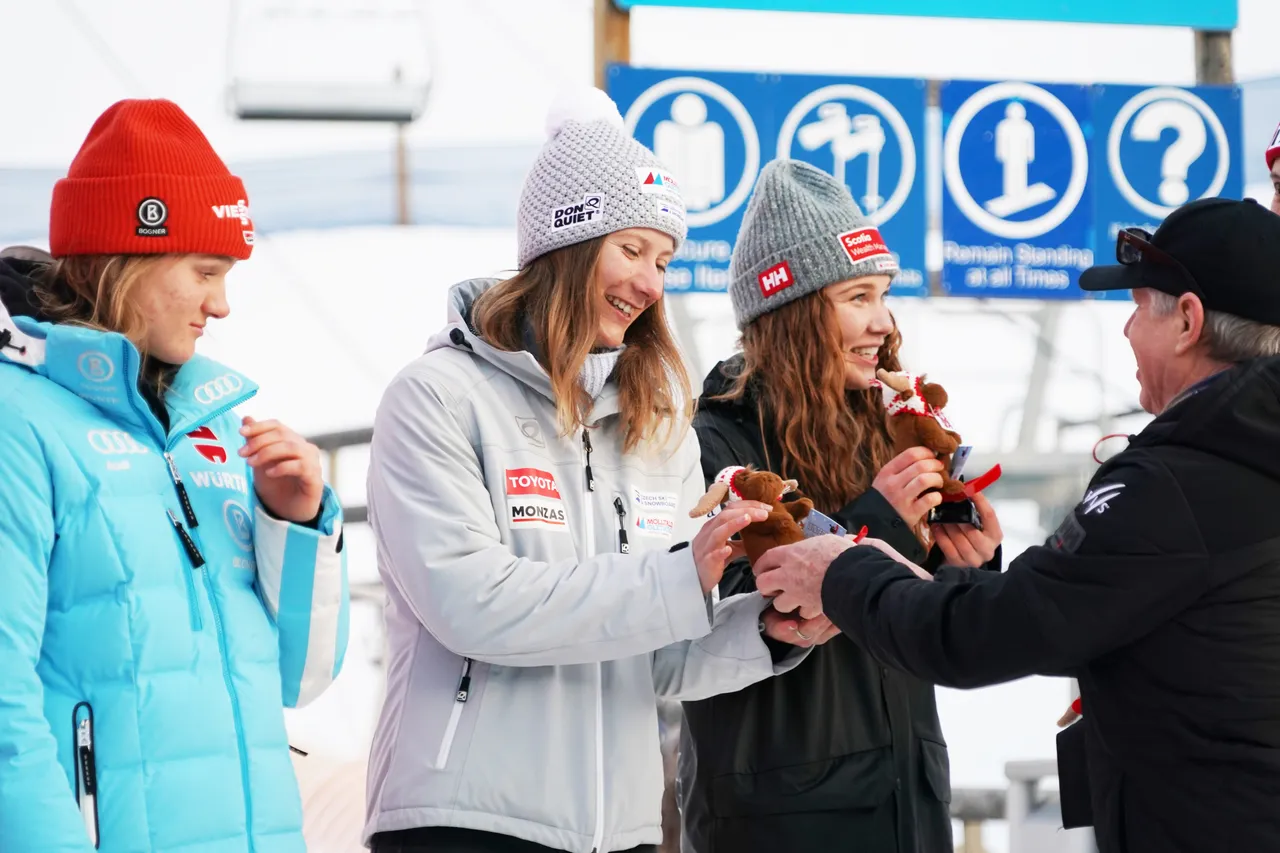Women's SG | Medal Ceremony