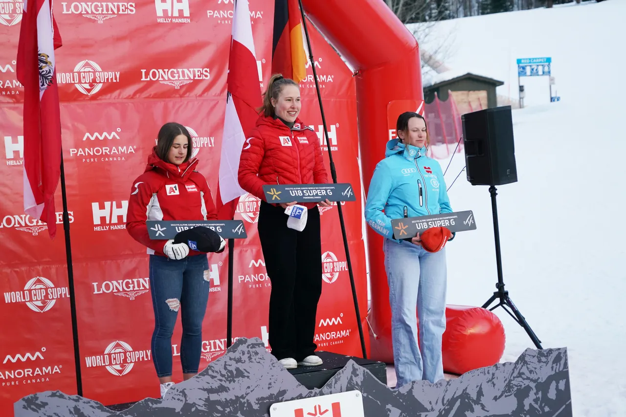 Women's SG | Medal Ceremony