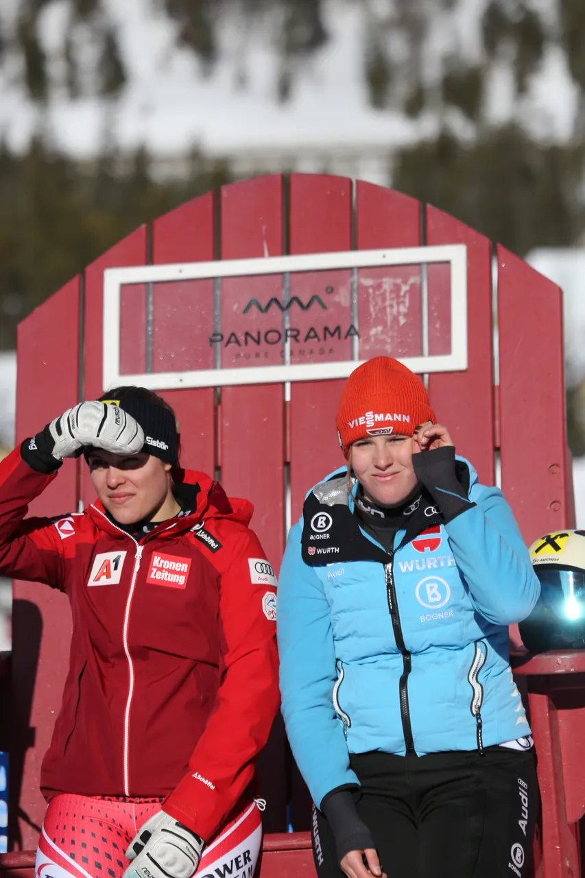 Women's SG | On Course