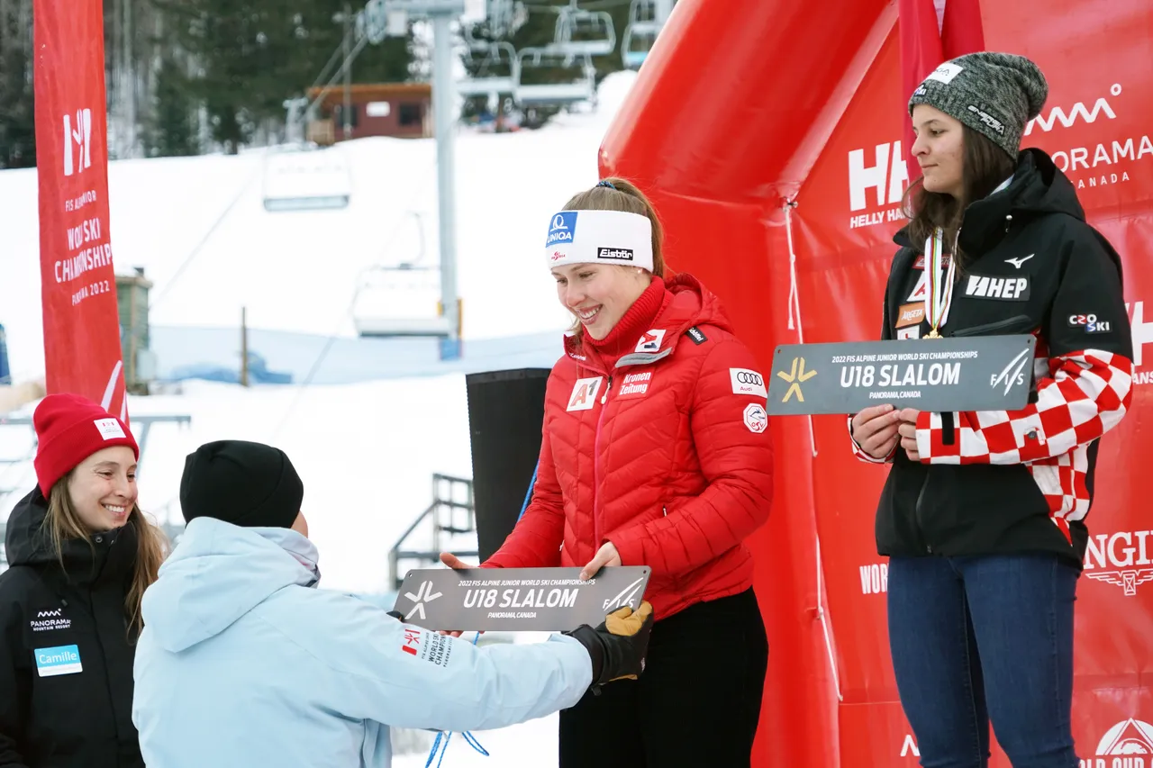 Women's SL | Medal Ceremony
