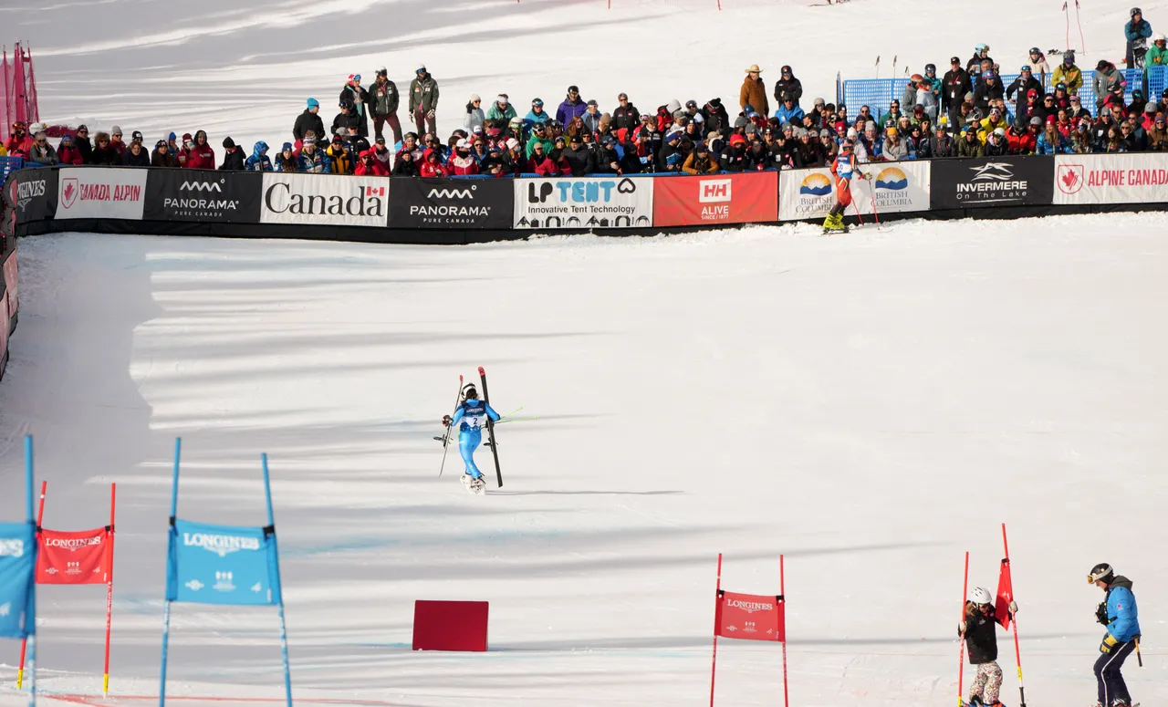 Mixed Teams Event | On Course