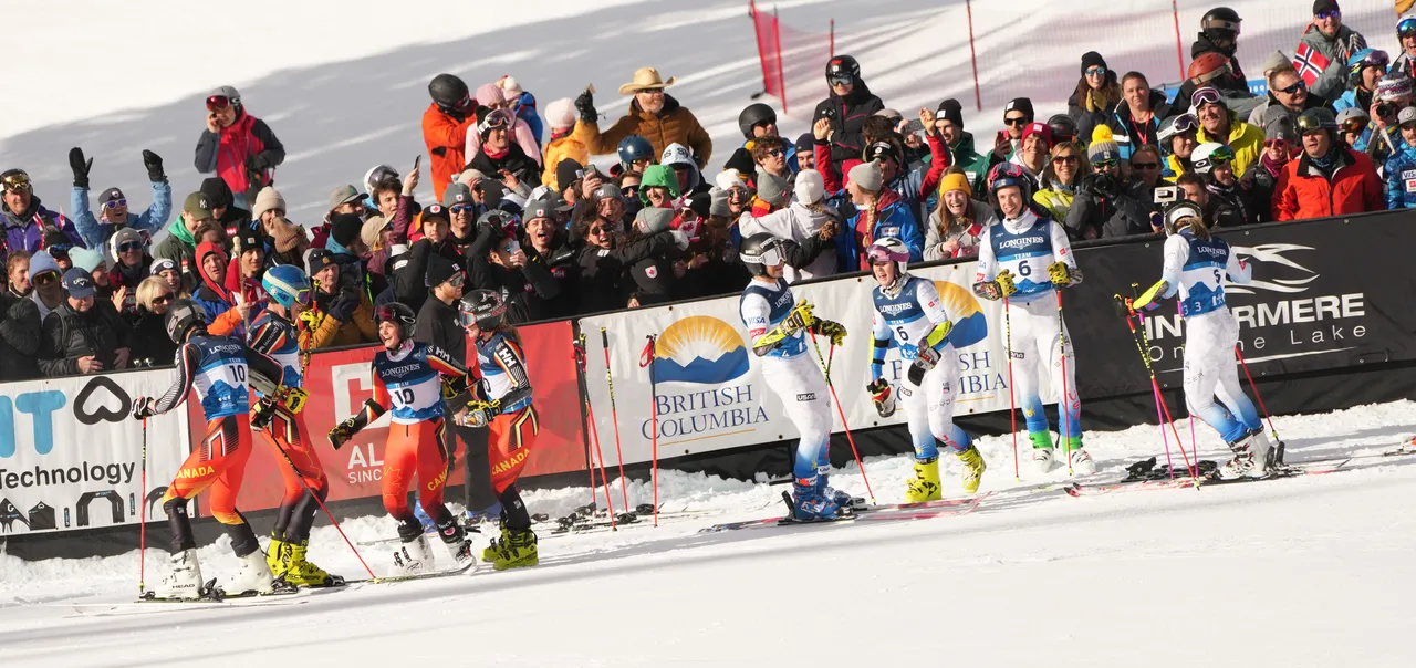 Mixed Teams Event | On Course