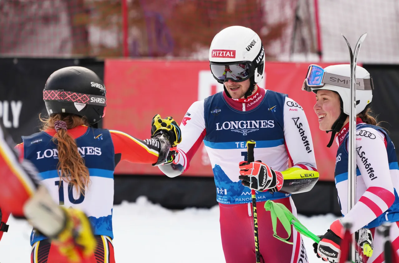 Mixed Teams Event | On Course