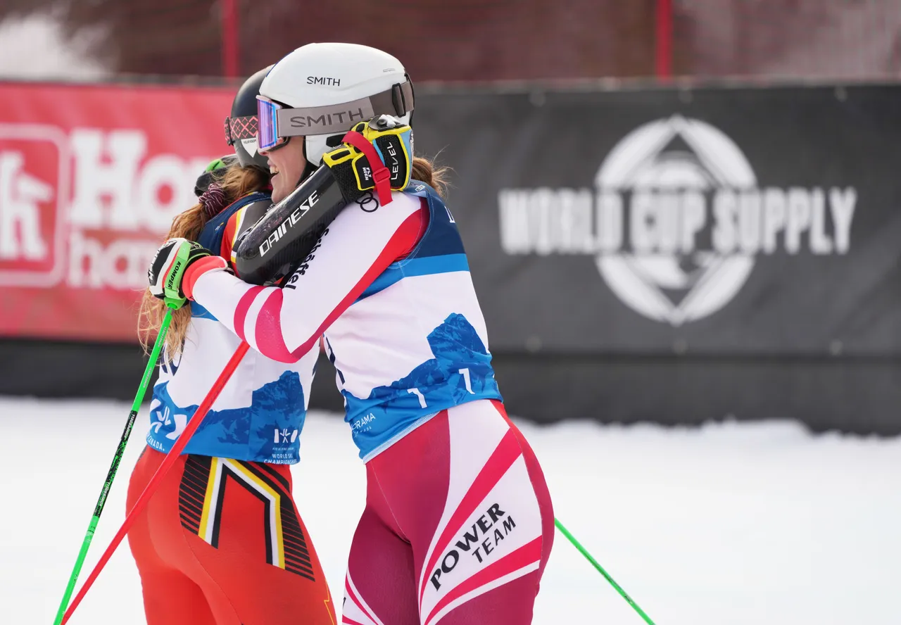 Mixed Teams Event | On Course