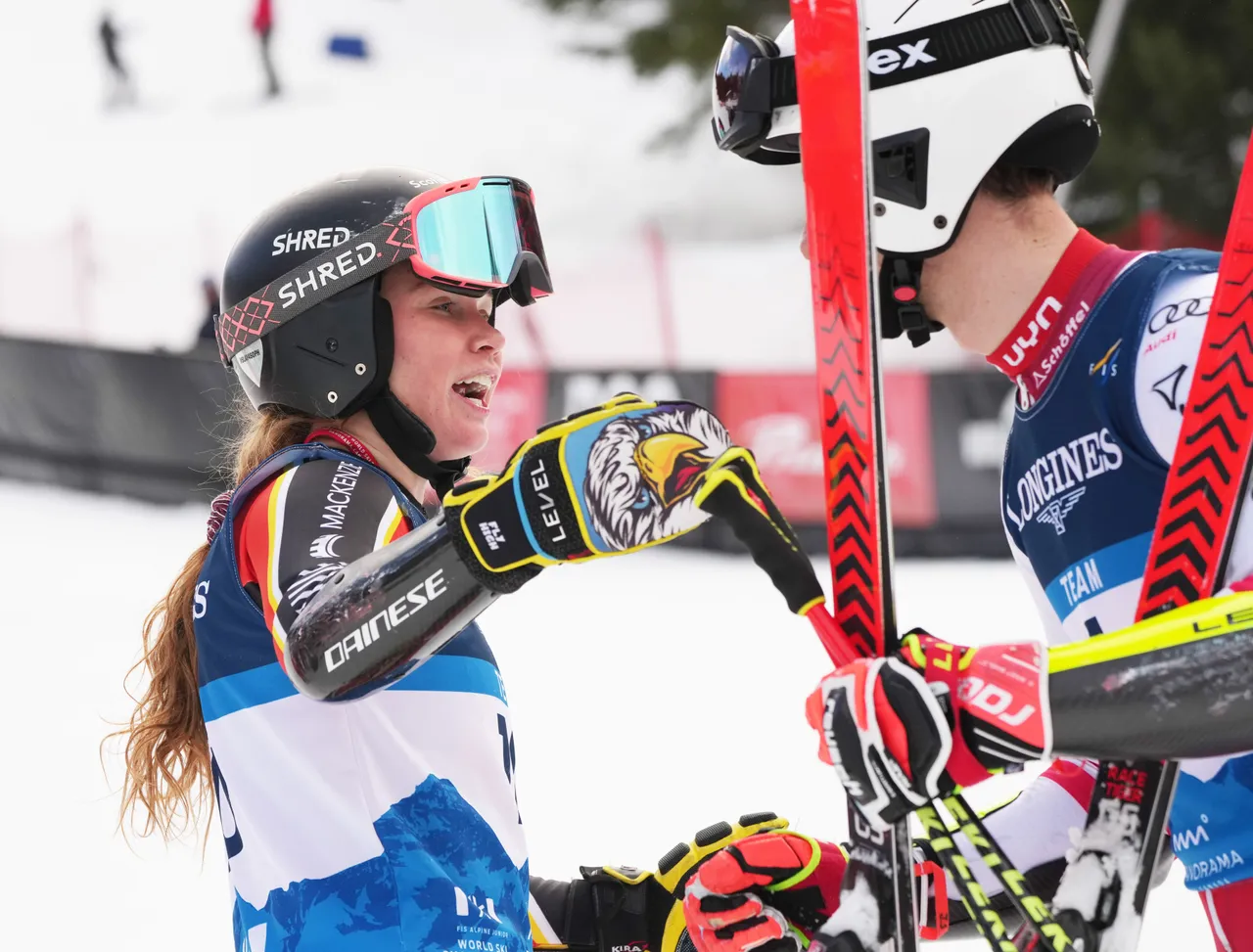 Mixed Teams Event | On Course