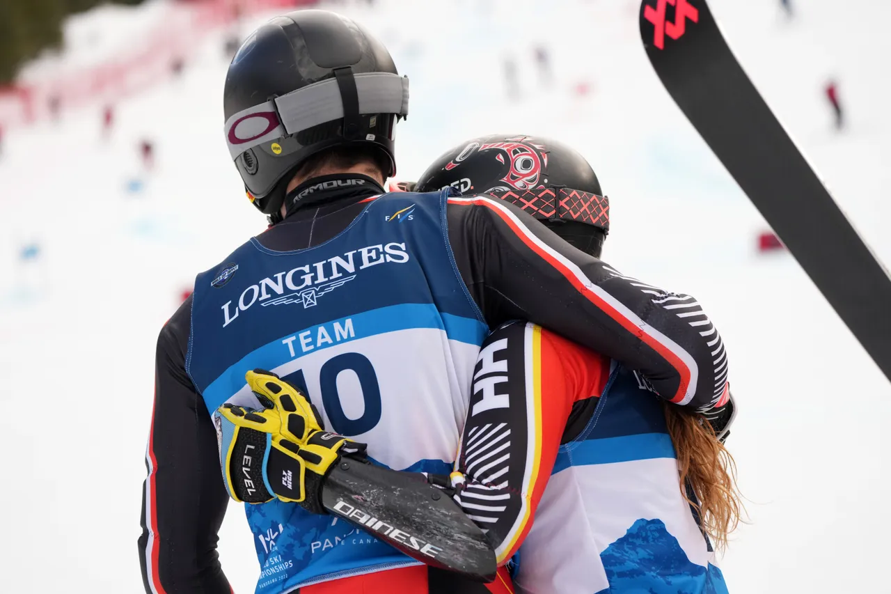 Mixed Teams Event | On Course