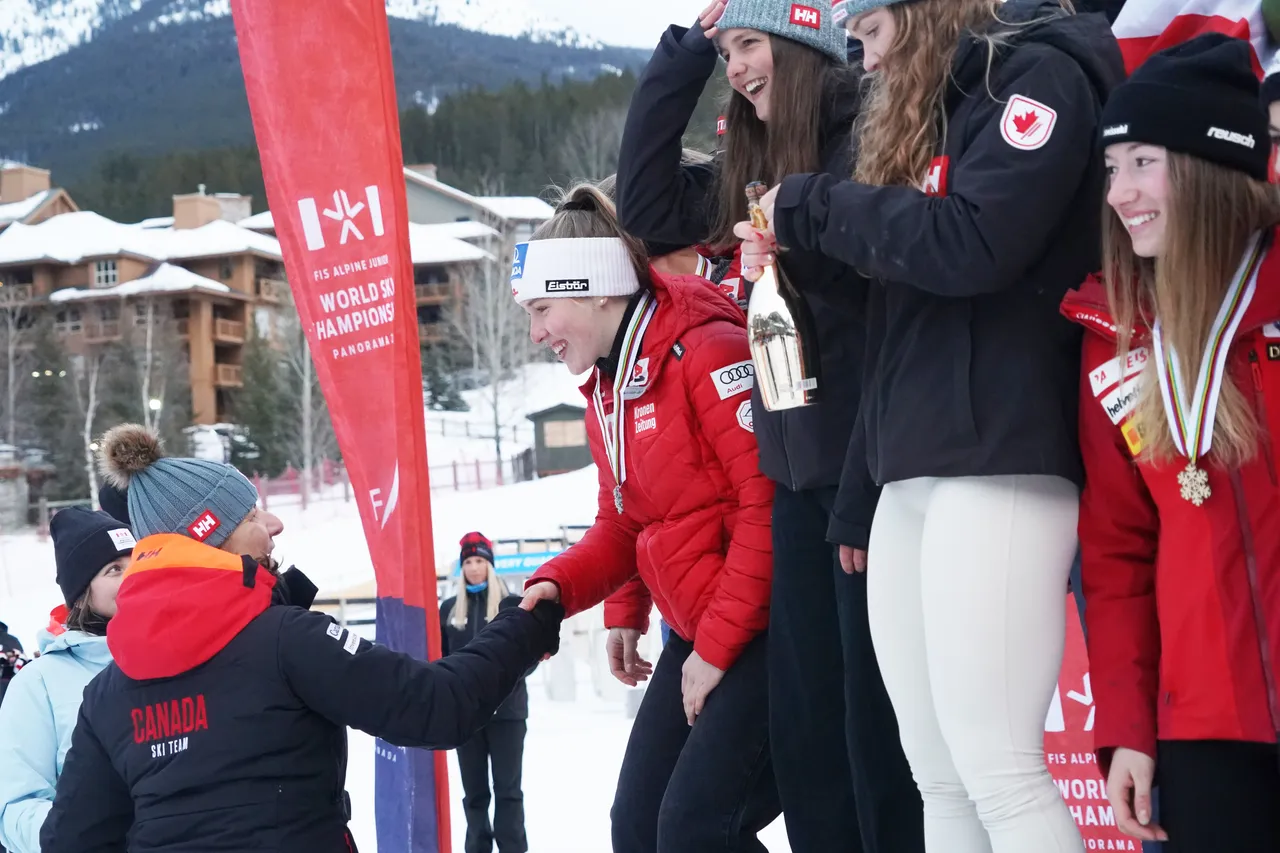 Mixed Teams Event | Medal Ceremony