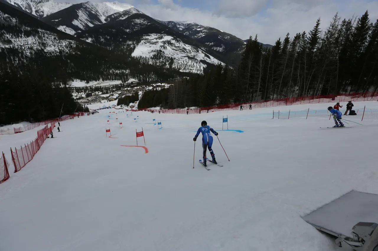 Mixed Teams Event | On Course