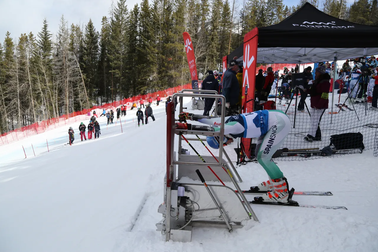 Mixed Teams Event | On Course