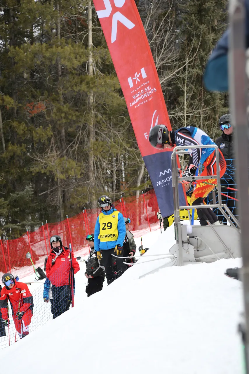 Mixed Teams Event | On Course