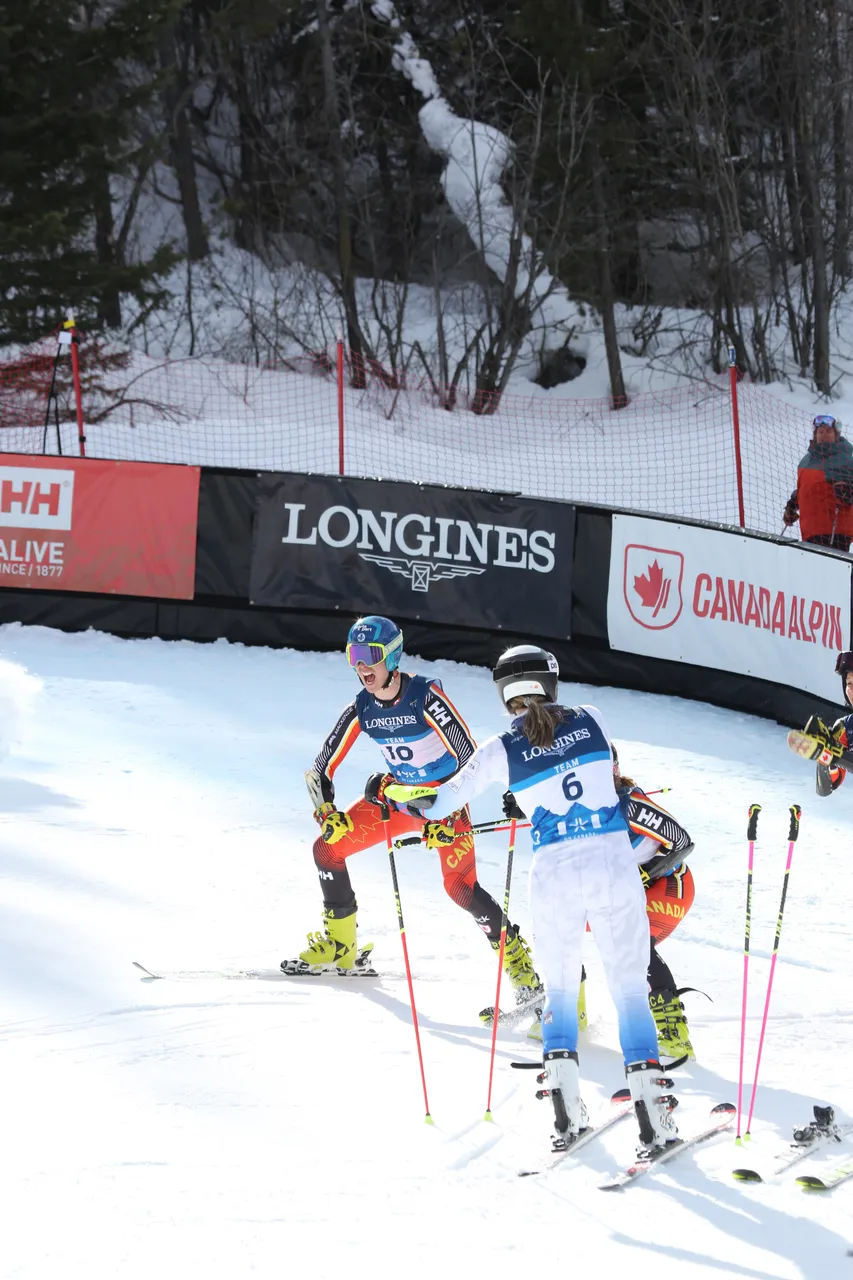 Mixed Teams Event | On Course