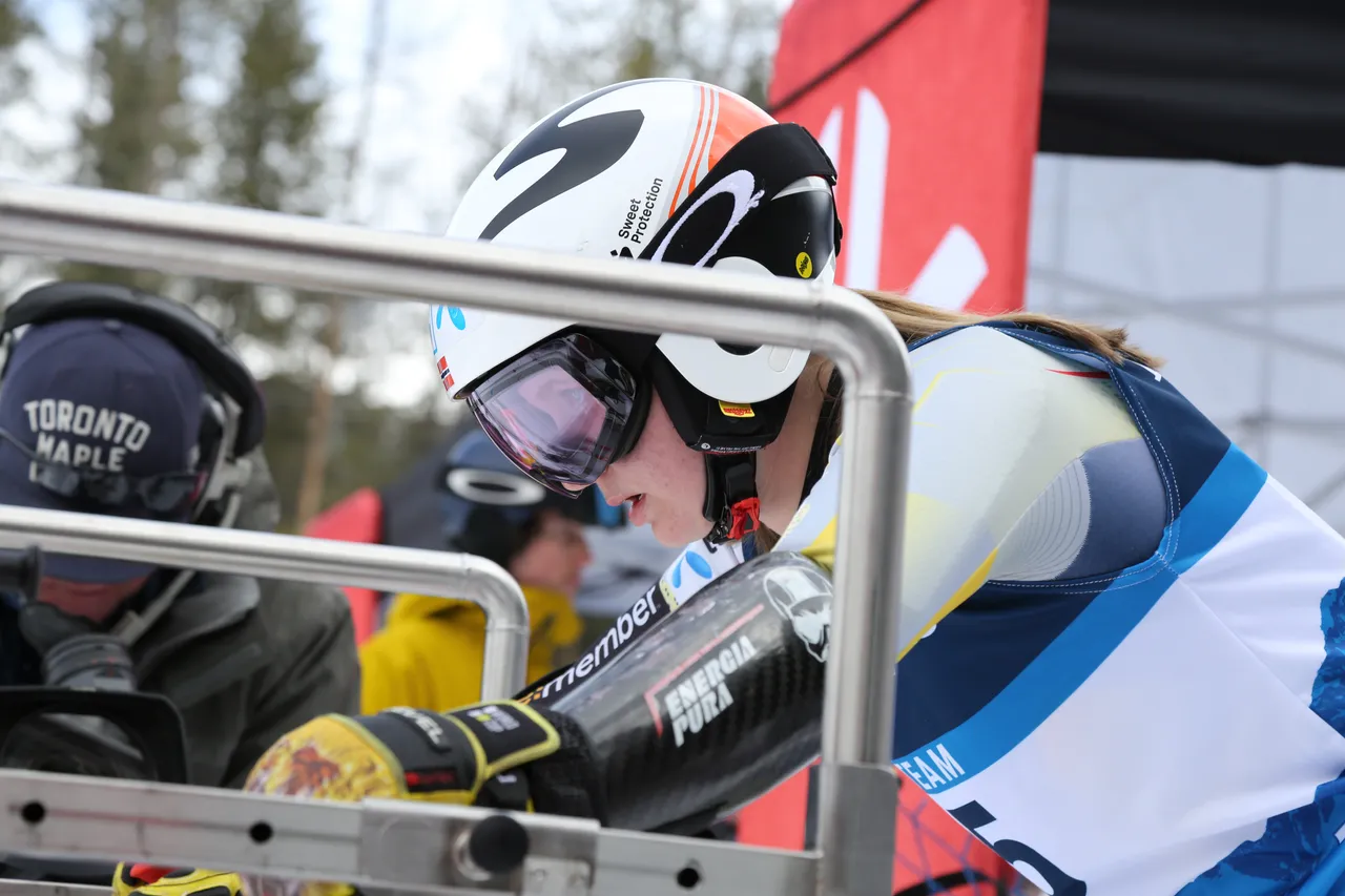Mixed Teams Event | On Course