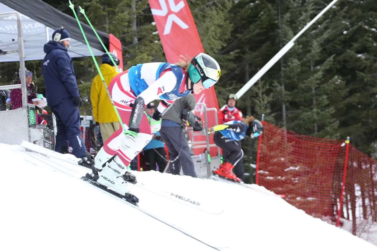 Mixed Teams Event | On Course