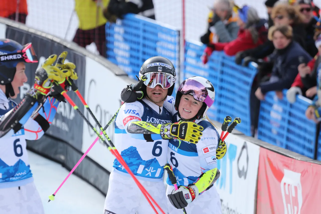 Mixed Teams Event | On Course